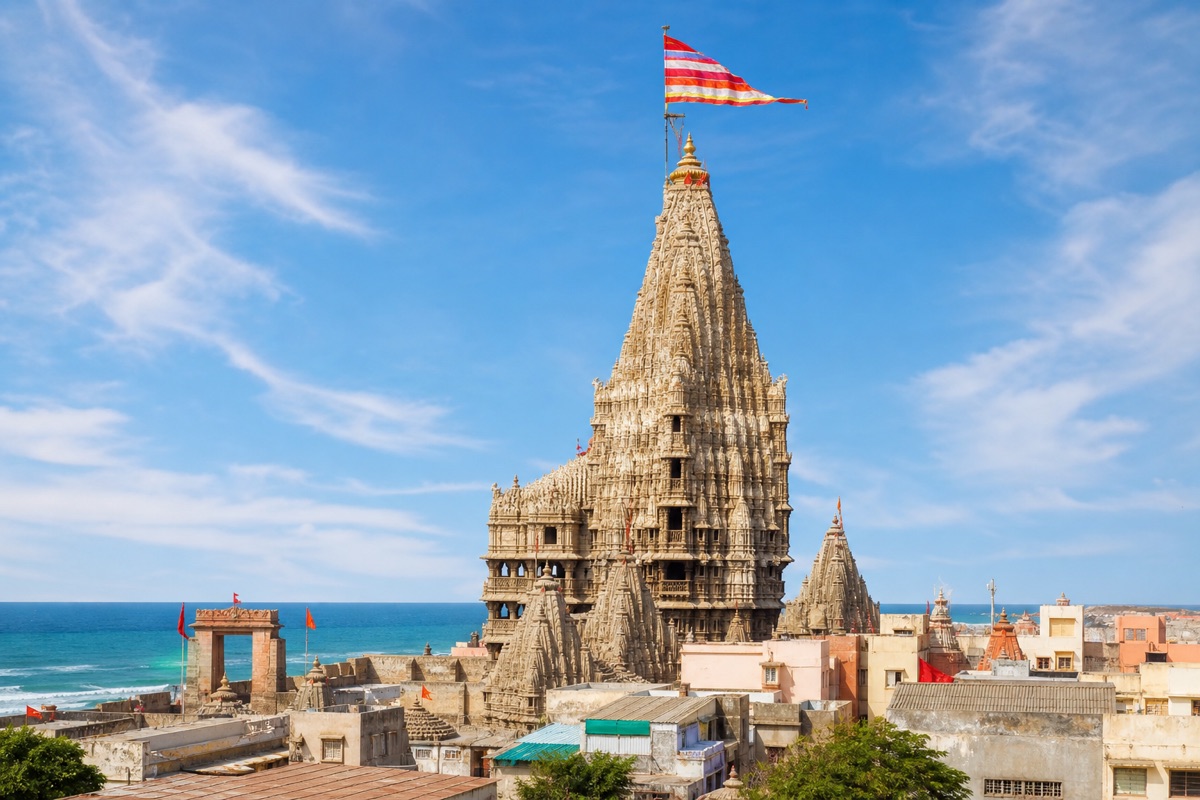 Dwarkadhish Temple spire near the sea